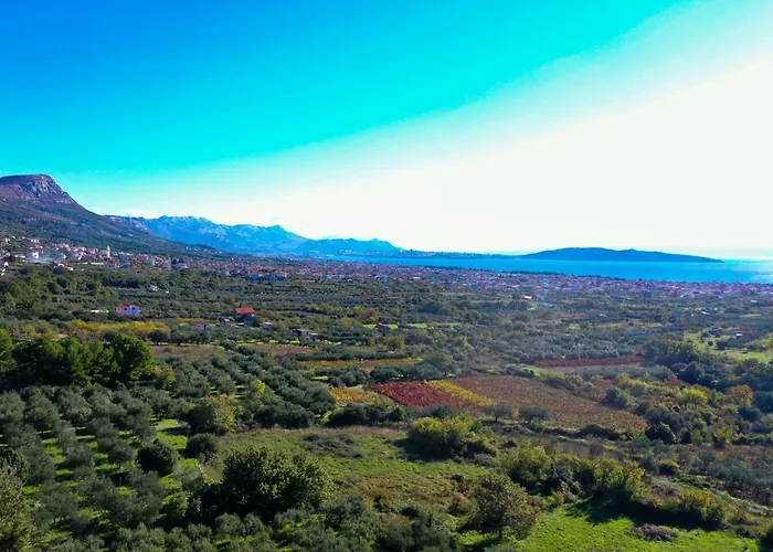 Navi Kaštela