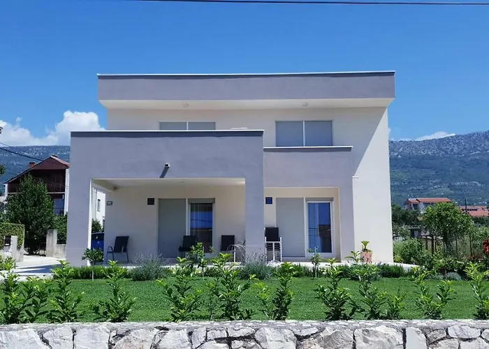Navi * Kaštela