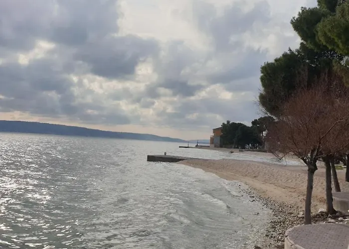 Navi * Kaštela