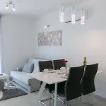 Navi Kaštela