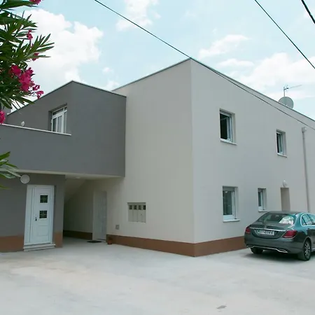Navi Apartman Kaštela