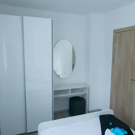 Apartment Navi *