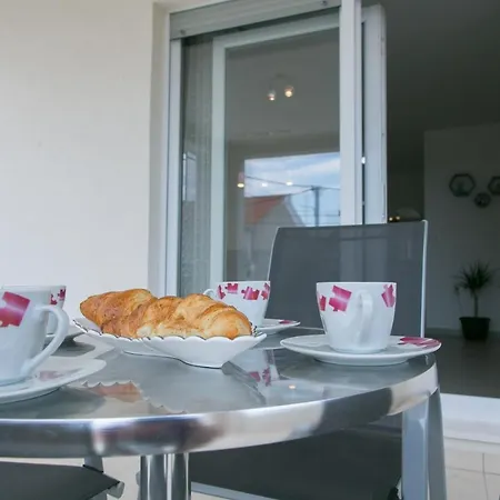 Navi Apartment *