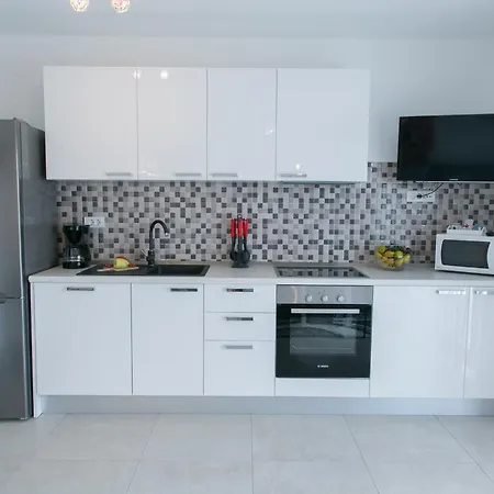 Apartment Navi *