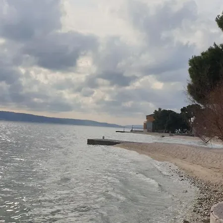 Navi * Kaštela