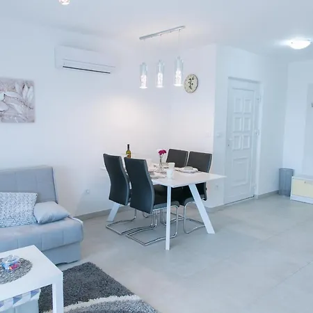 Apartment Navi Kastela