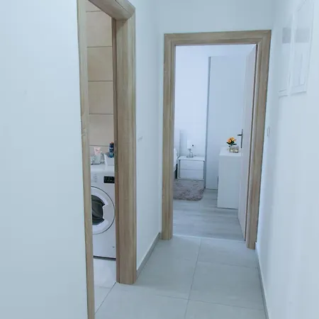 Apartment Navi *