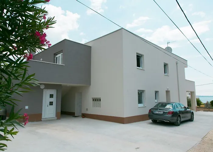 Navi דירה Kaštela